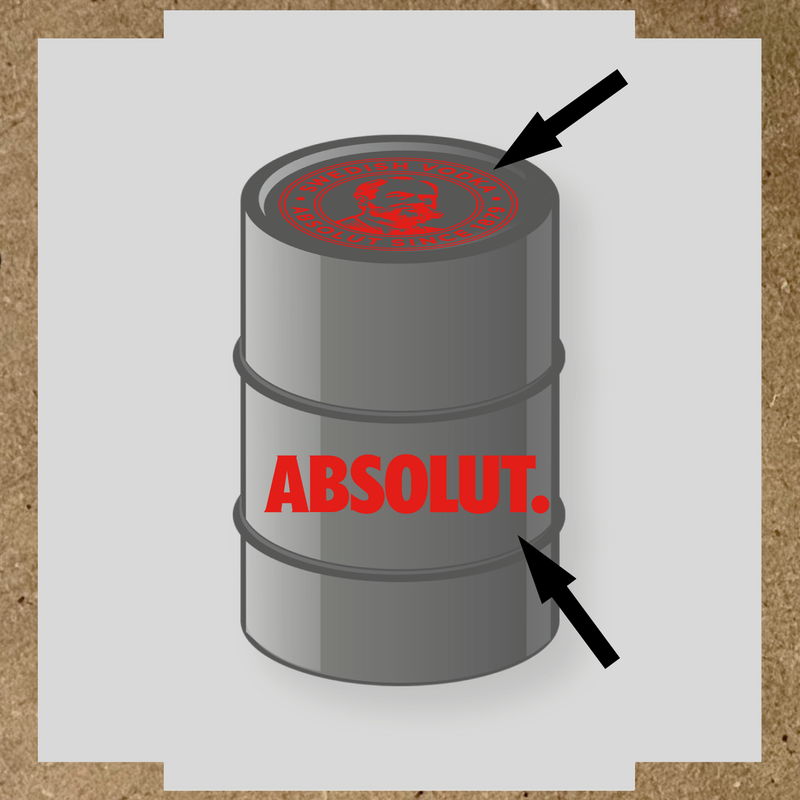 Visuel du kit de stickers pour baril montrant deux stickers avec le logo et le texte 'ABSOLUT.' sur un fût. couleur:rouge vif