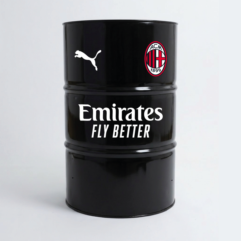 Vue de face d’un baril décoratif avec kit de 4 stickers AC Milan version 2 