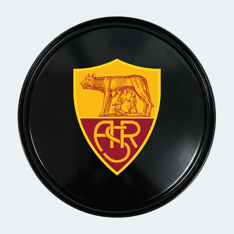 Vue de face d’un baril décoratif avec sticker inférieur AS Roma jaune et rouge