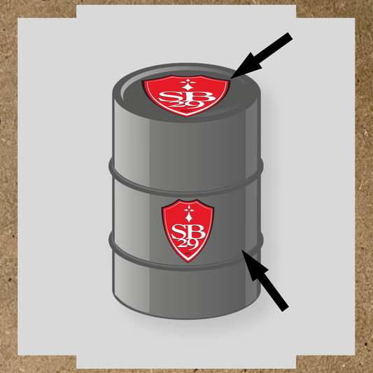 Kit de 2 stickers pour baril avec logo SB29 en rouge sur le dessus et le devant.