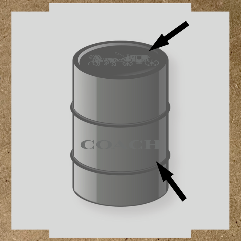 Visuel d'un kit de 2 stickers pour baril avec un design de diligence et le mot 'COACH' en blanc. couleur:gris foncé