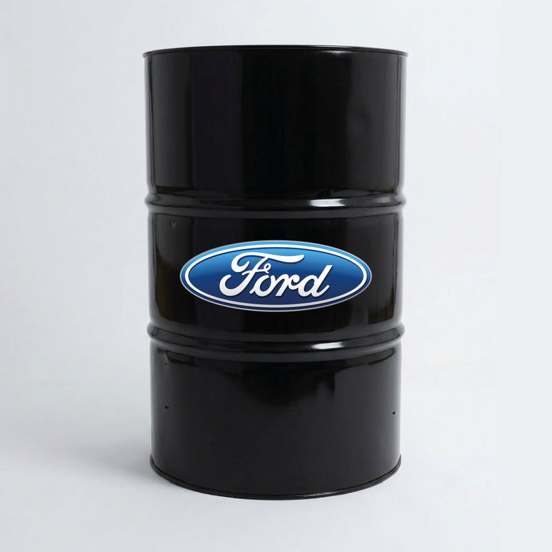 Vue du dessus d’un baril décoratif avec sticker supérieur Ford bleu