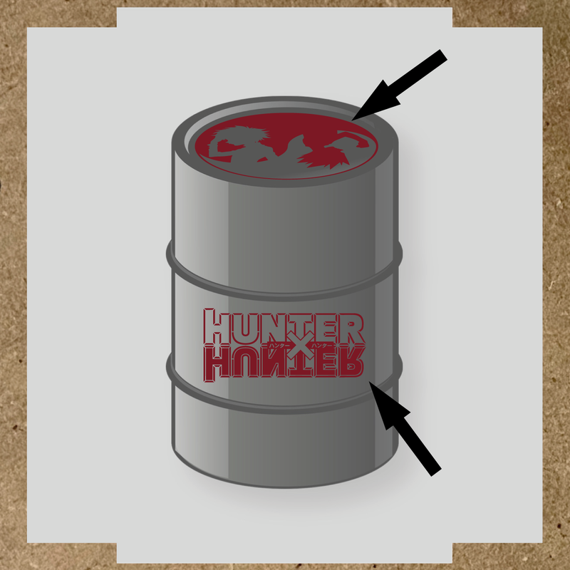 Kit de 2 stickers pour baril, incluant des silhouettes de personnages et le logo 'HUNTER' en lettres stylisées, sur un baril circulaire. couleur:rouge bordeaux