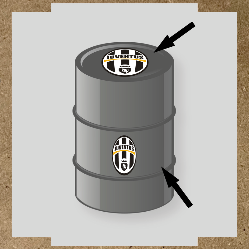 Kit de 2 stickers Juventus pour baril gris, comprenant deux logos Juventus positionnés sur le baril.