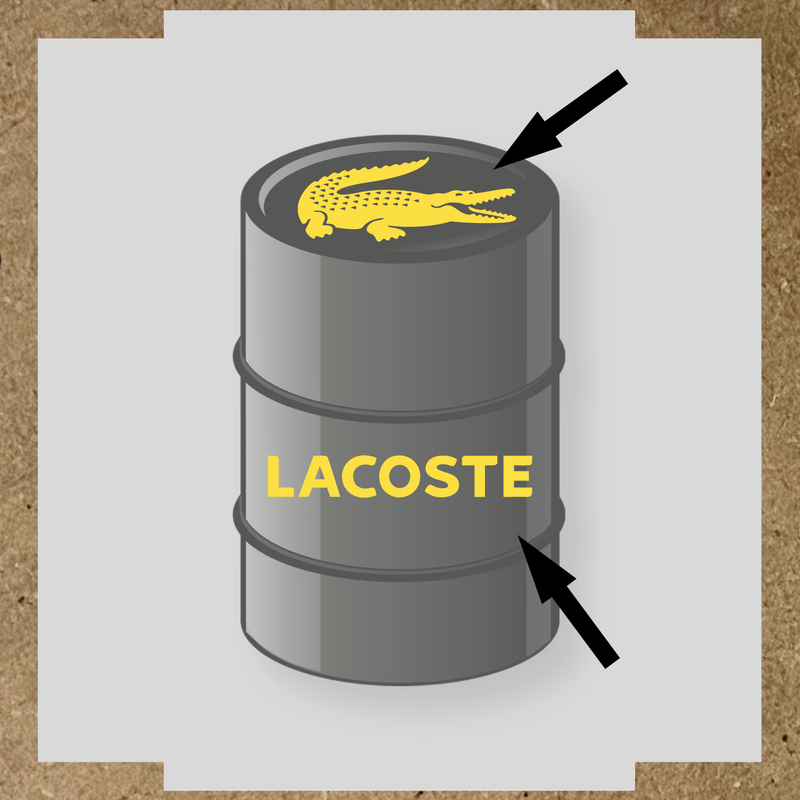 Illustration du kit de stickers pour baril LACOSTE, représentant un crocodile blanc et le texte 'LACOSTE' en blanc sur un baril. couleur:jaune clair