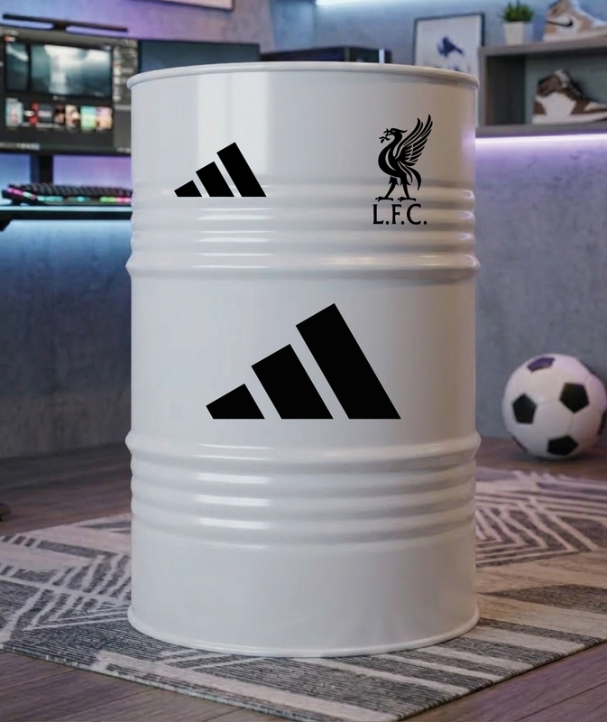 Baril décoratif avec stickers Liverpool F.C. et visuel secondaire Standard Chartered 