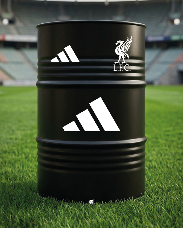 Mise en situation d’un baril décoratif avec kit de 4 stickers Liverpool F.C. 