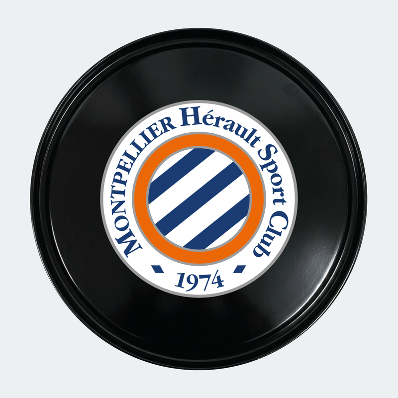Vue du dessus d’un baril avec sticker principal Montpellier HSC 