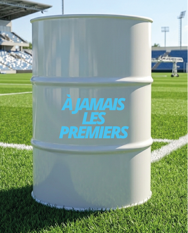 Baril décoratif avec kit de 2 stickers Olympique de Marseille 1986 en situation réelle