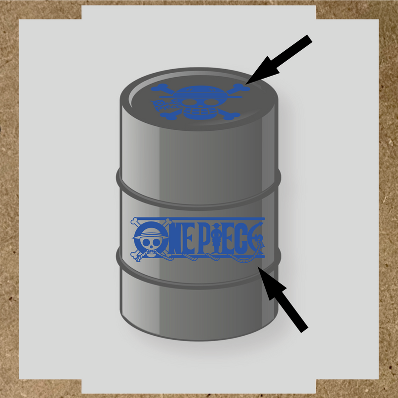 Kit de 2 stickers pour baril représentant un tonneau avec un logo de crâne et des os croisés, et le texte 'ONE PIECE' sur le côté. couleur:bleu acier
