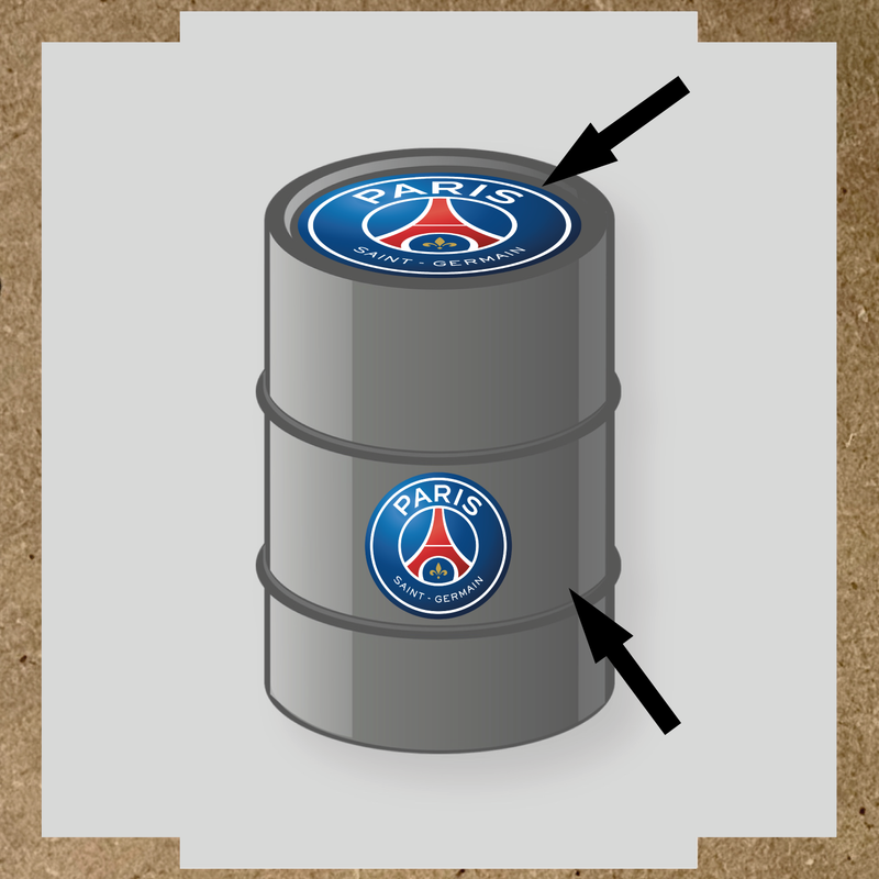 Kit de 2 stickers représentant le logo de PSG sur un baril métallique décoratif.