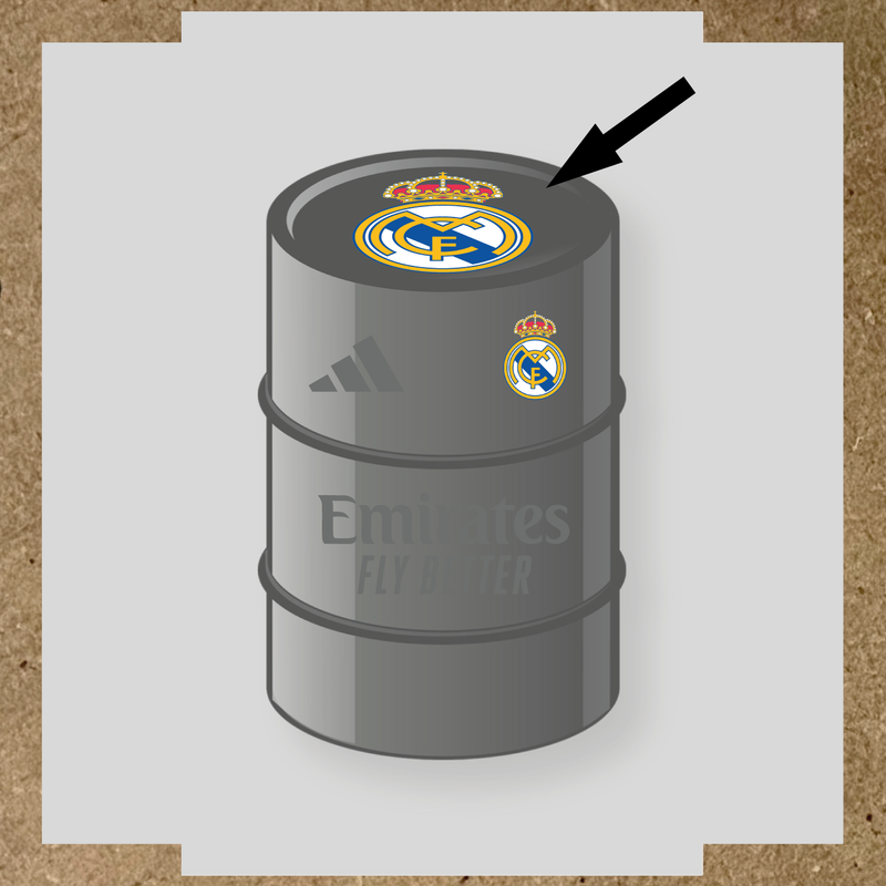 Kit de 4 stickers pour baril décoratif design Real Madrid avec le logo sur le dessus. couleur:gris foncé