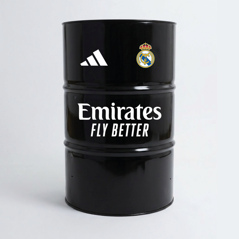 Vue de face d’un baril décoratif avec kit de 4 stickers Real Madrid version 2 