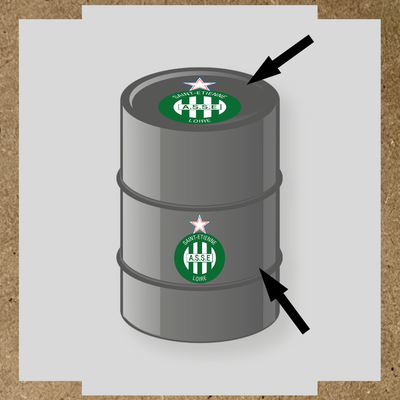 Kit de 2 stickers pour baril avec logo de l'AS Saint-Étienne sur le dessus et le côté.