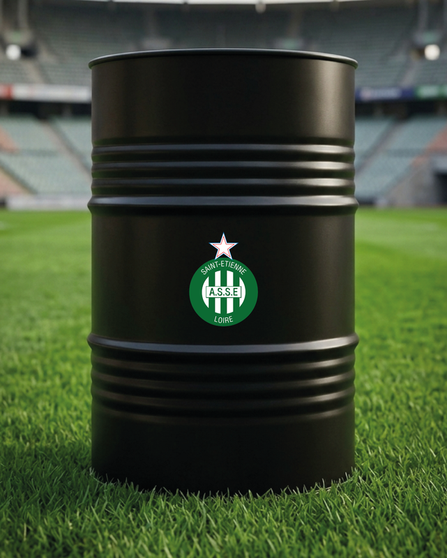Mise en situation d’un baril décoratif avec kit de 2 stickers Saint Etienne