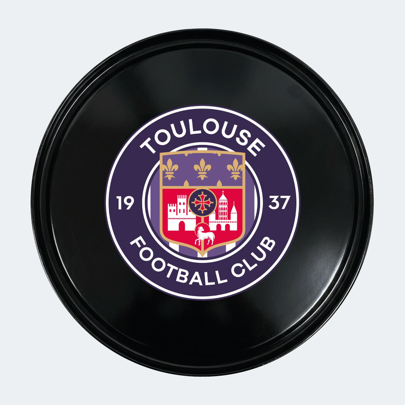 Vue de face d’un baril décoratif avec sticker inférieur Toulouse